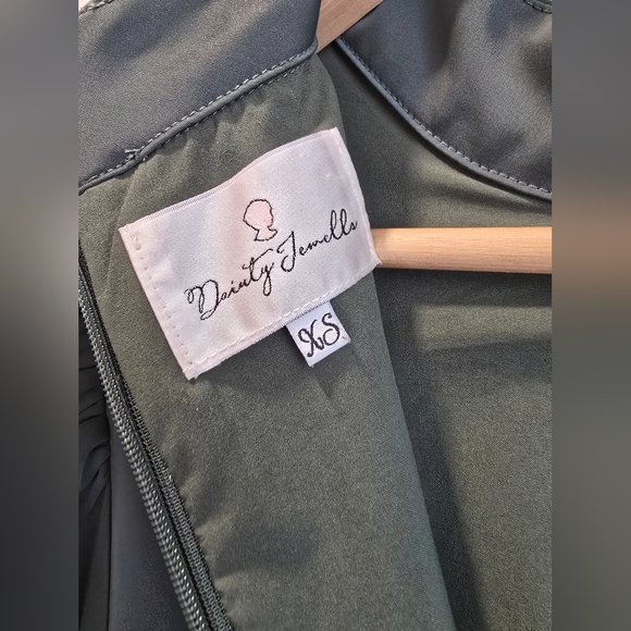 Dainty Jewells • English Ivy Dress In Sage Green - Picture 3 of 6